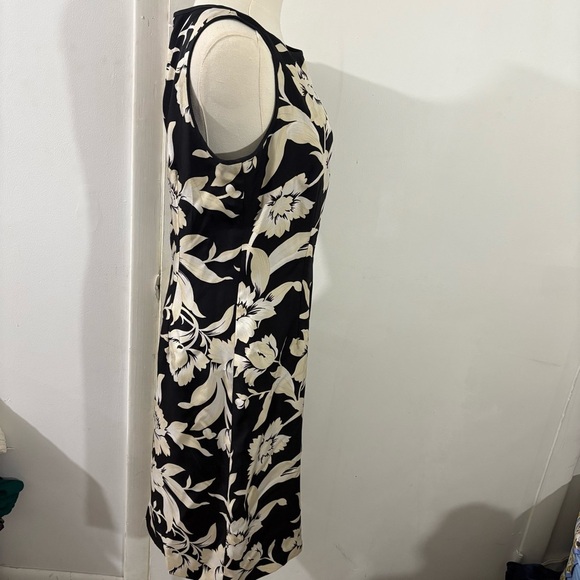 Ann Taylor 100% Silk Black Cream Floral Sleeveless Dress Sz 8 Classic Preppy - Picture 4 of 8